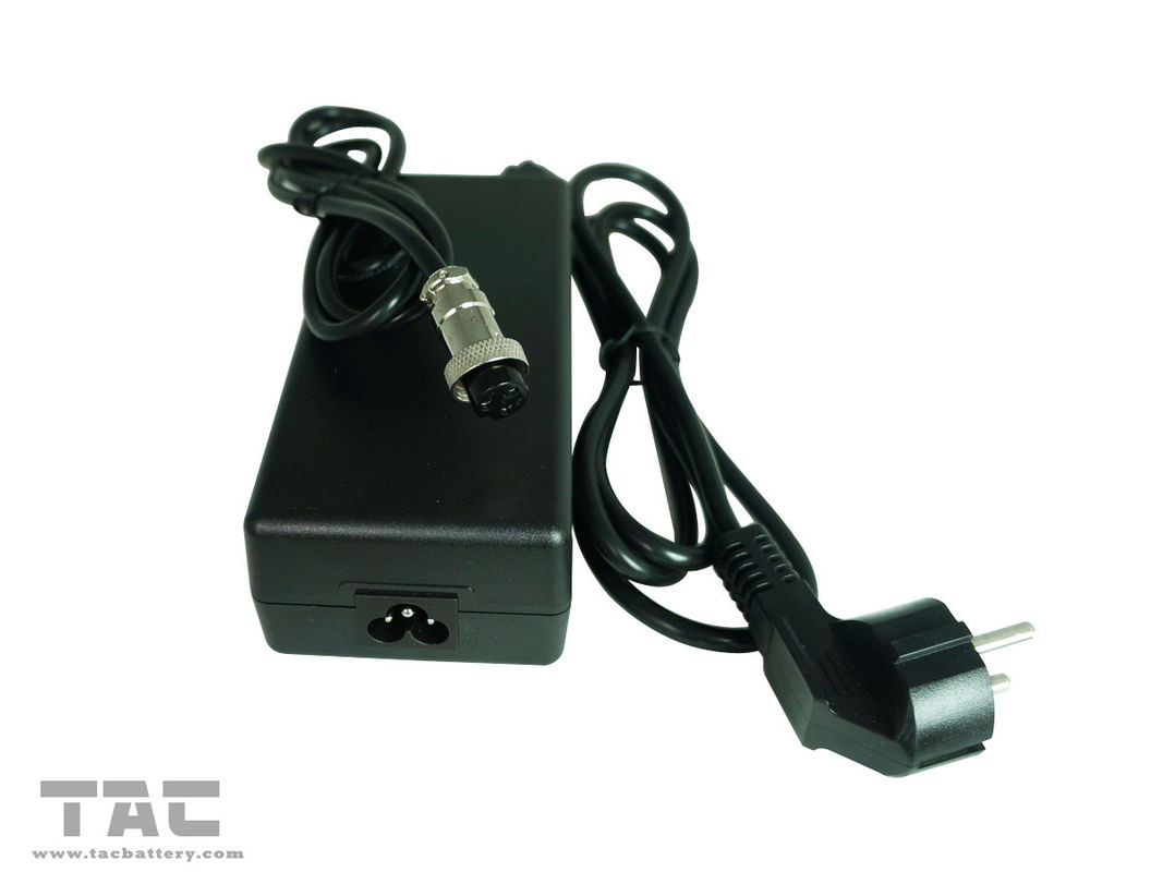 Venta caliente cargadores de baterías portátiles de 36V / 43.8V, cargadores de baterías de motocicleta personalizados