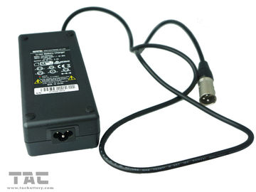 cargador de batería portátil de 36V o de 43.8V 2A con el enchufe BRITÁNICO para la E-bici